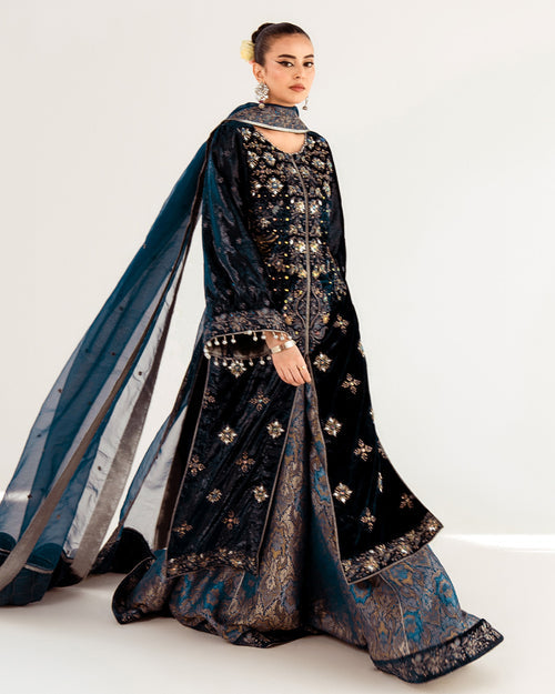 Laj by Lajwanti | Hath Kahani Wedding Formals 25 | GULNAAR