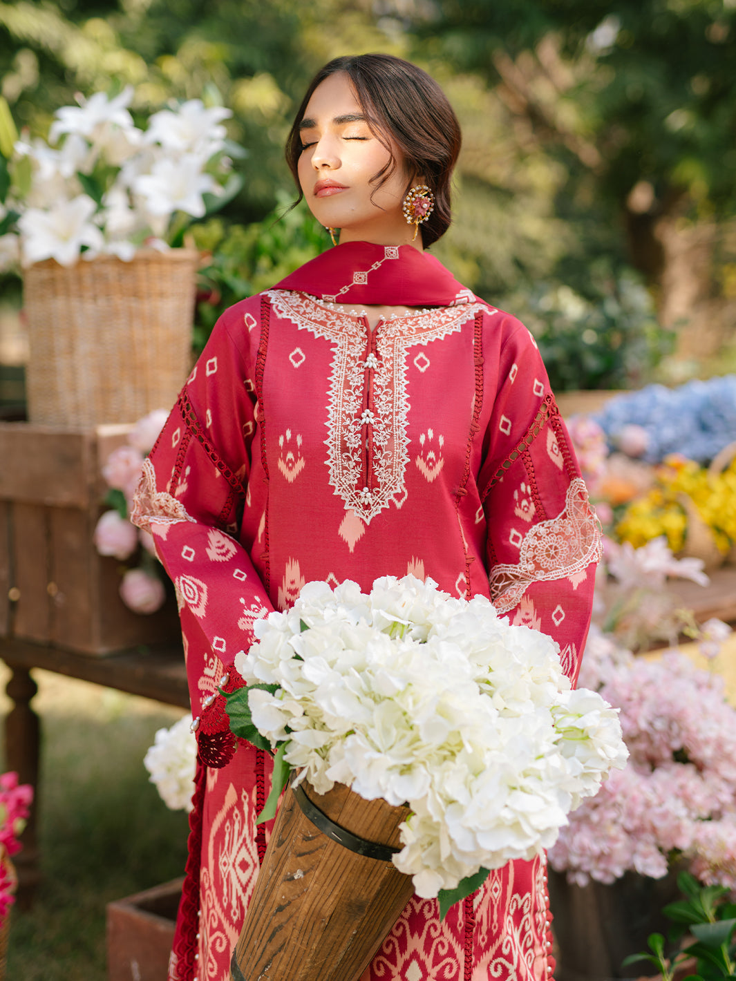 Parishay | Ivy Bloom Luxury Lawn | IVY-04 - Official Parishay - Agha Fabrics UK