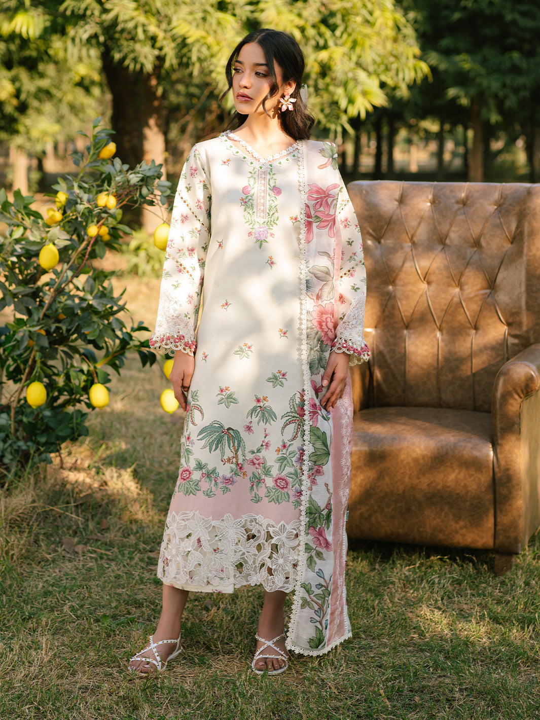 Parishay | Ivy Bloom Luxury Lawn | IVY-05 - Official Parishay - Agha Fabrics UK