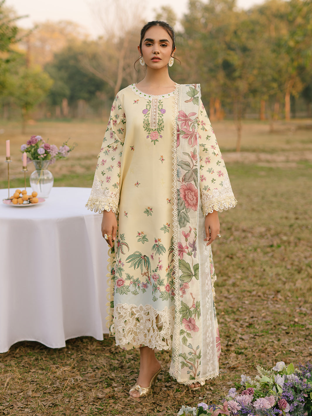 Parishay | Ivy Bloom Luxury Lawn | IVY-06 - Official Parishay - Agha Fabrics UK