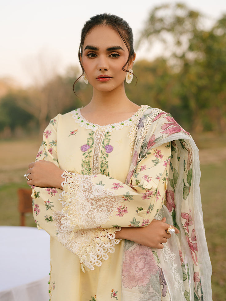Parishay | Ivy Bloom Luxury Lawn | IVY-06 - Official Parishay - Agha Fabrics UK