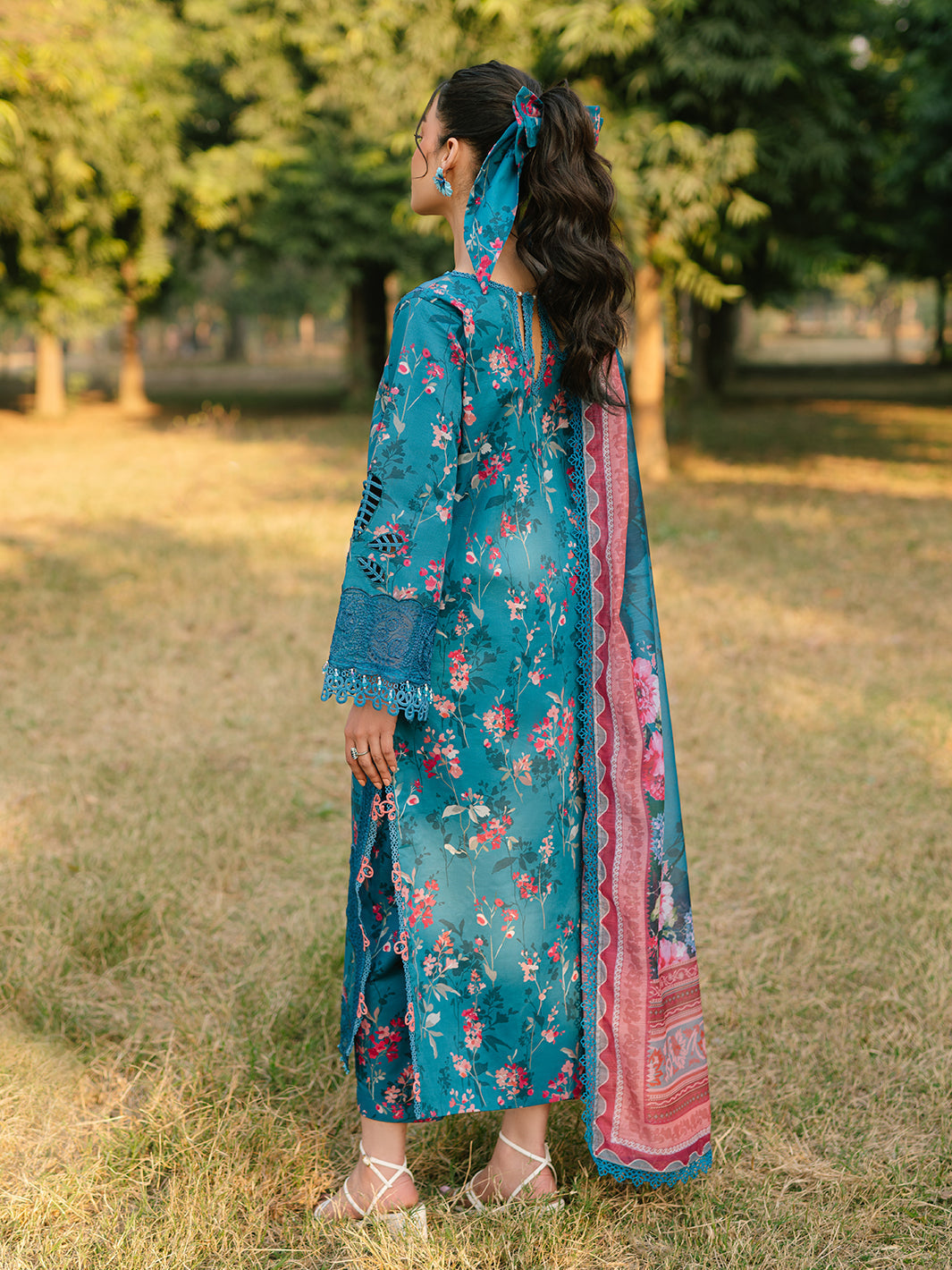 Parishay | Ivy Bloom Luxury Lawn | IVY-07 - Official Parishay - Agha Fabrics UK