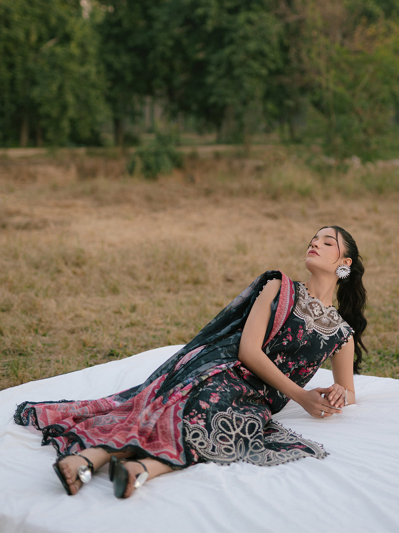 Parishay | Ivy Bloom Luxury Lawn | IVY-08 - Official Parishay - Agha Fabrics UK