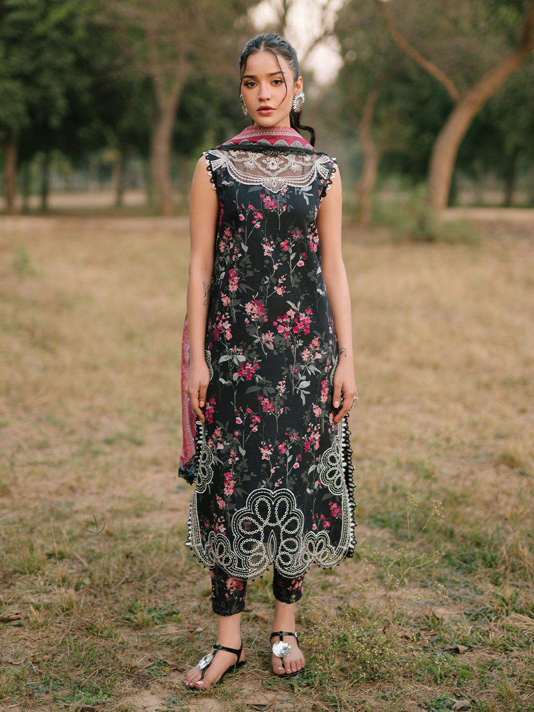 Parishay | Ivy Bloom Luxury Lawn | IVY-08 - Official Parishay - Agha Fabrics UK