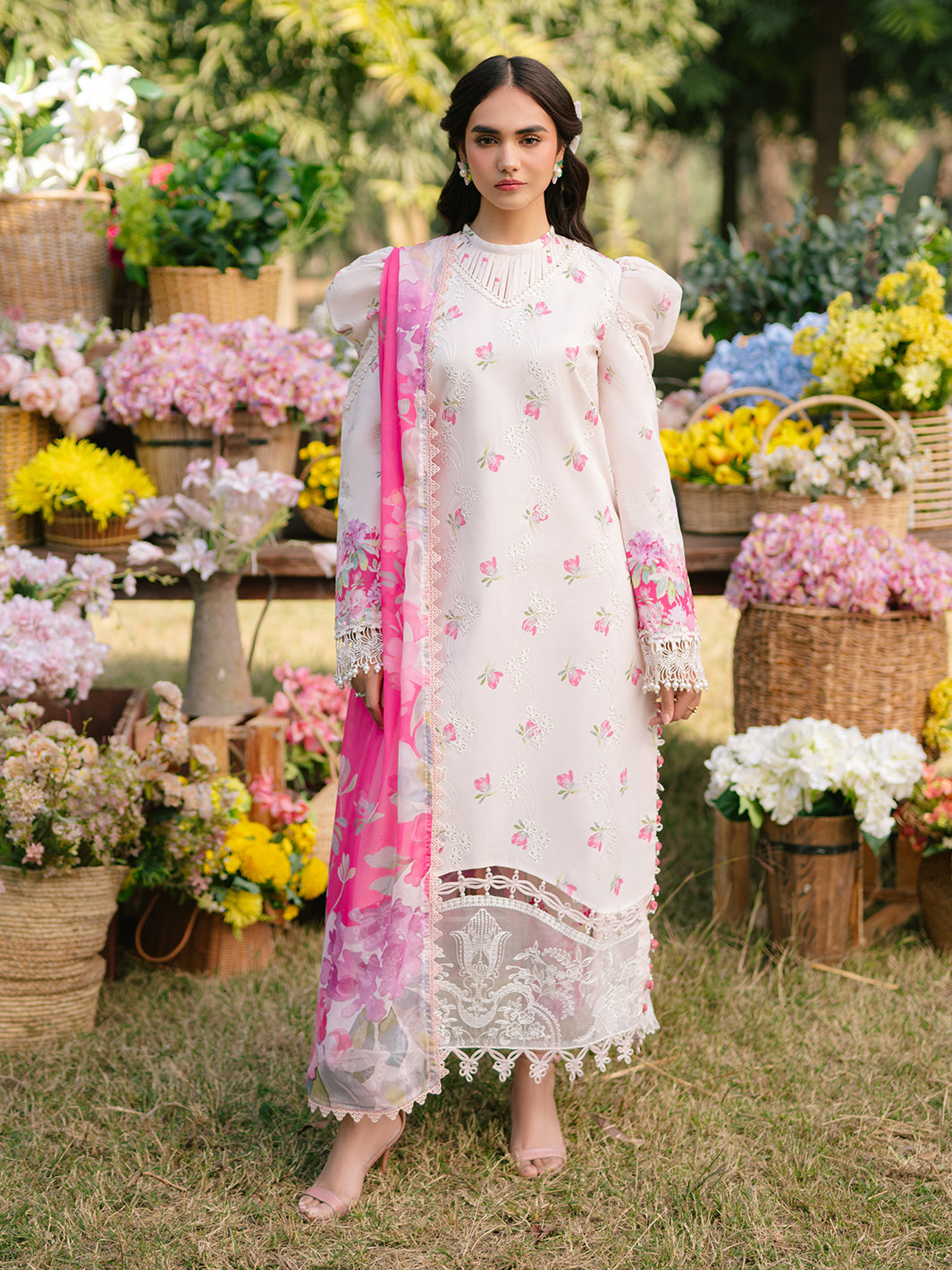 Parishay | Ivy Bloom Luxury Lawn | IVY-09 - Official Parishay - Agha Fabrics UK