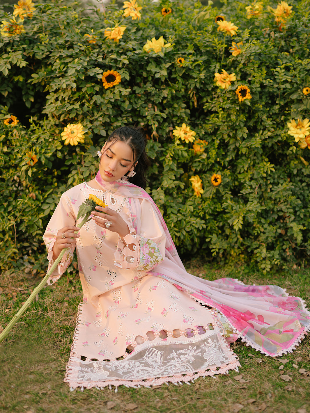 Parishay | Ivy Bloom Luxury Lawn | IVY-10 - Official Parishay - Agha Fabrics UK