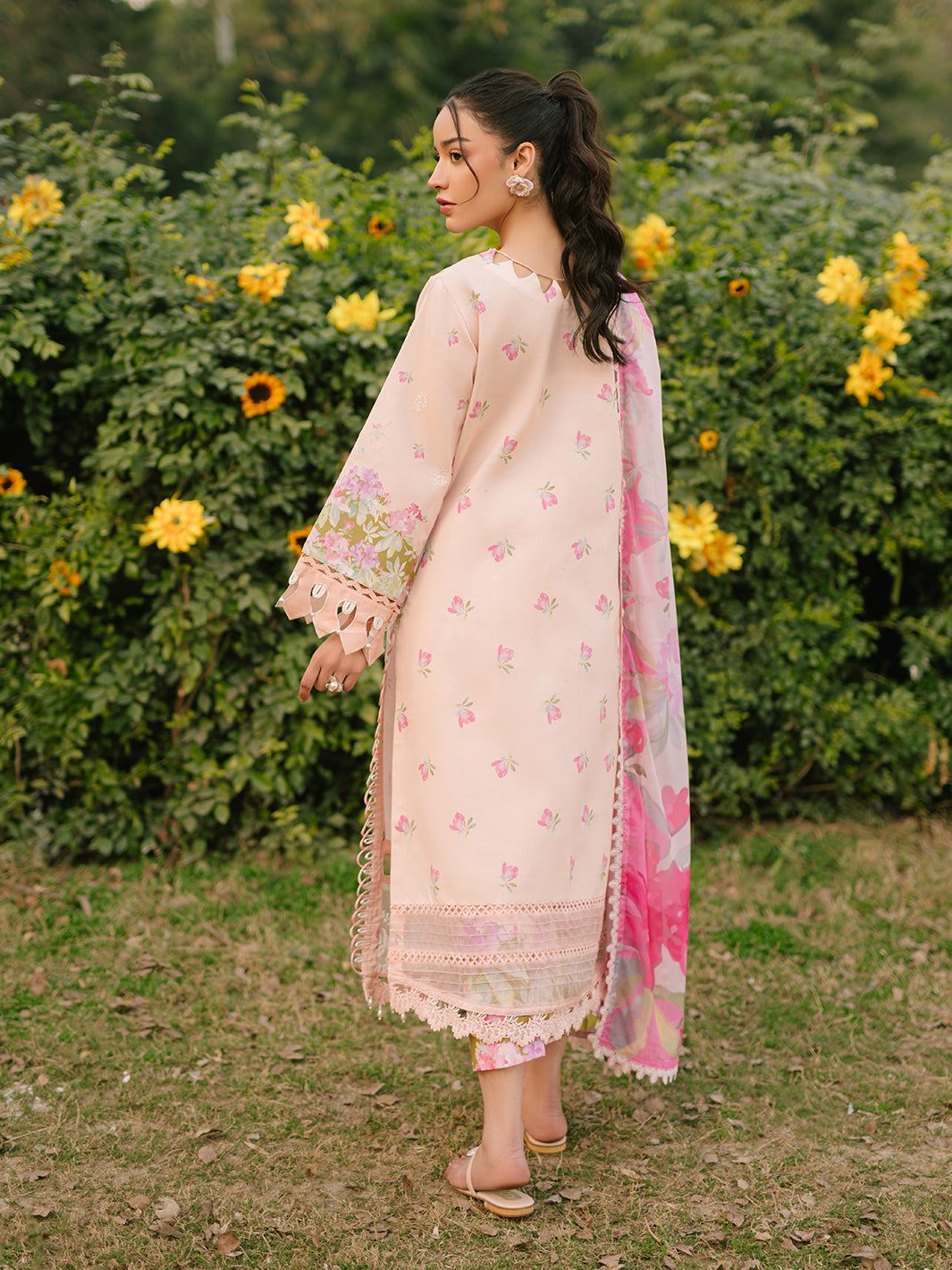 Parishay | Ivy Bloom Luxury Lawn | IVY-10 - Official Parishay - Agha Fabrics UK