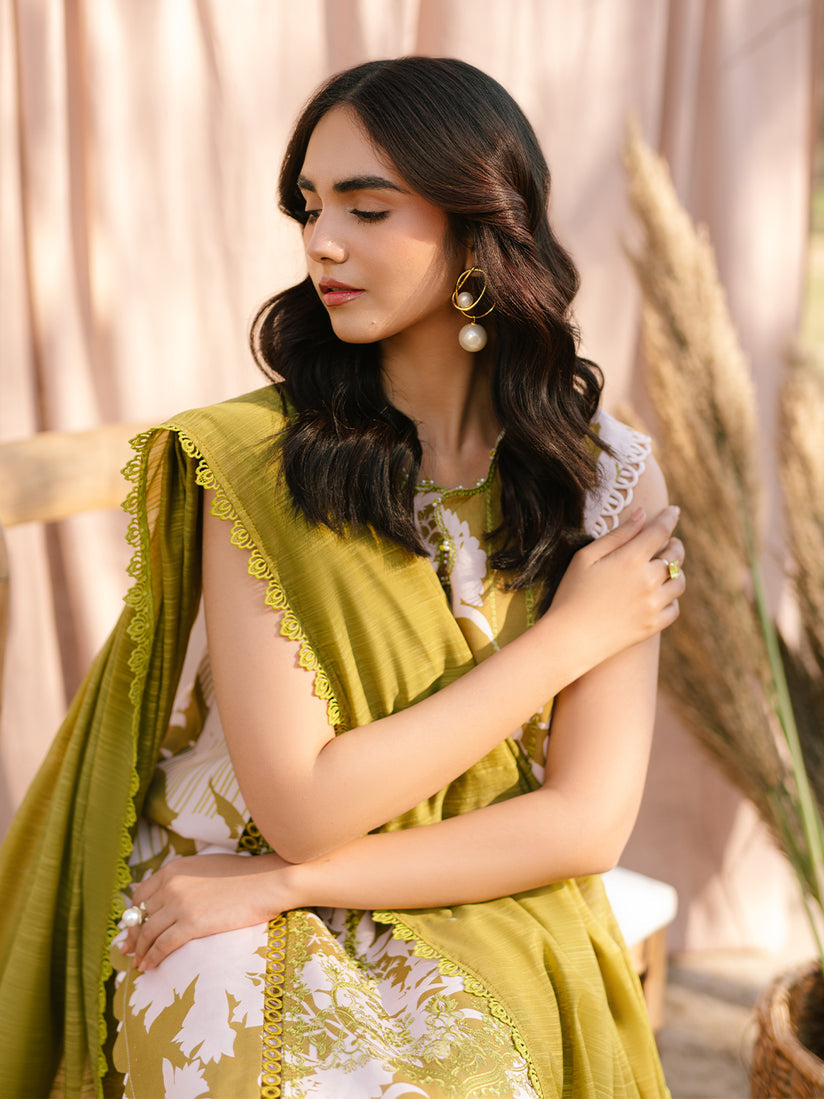 Parishay | Ivy Bloom Luxury Lawn | IVY-12 - Official Parishay - Agha Fabrics UK