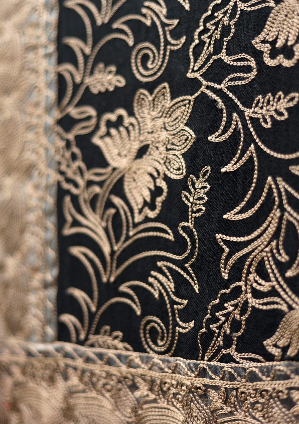 Ari Work Wool Shawl D - 84 - Black - Official Shawls Niche - Agha Fabrics UK