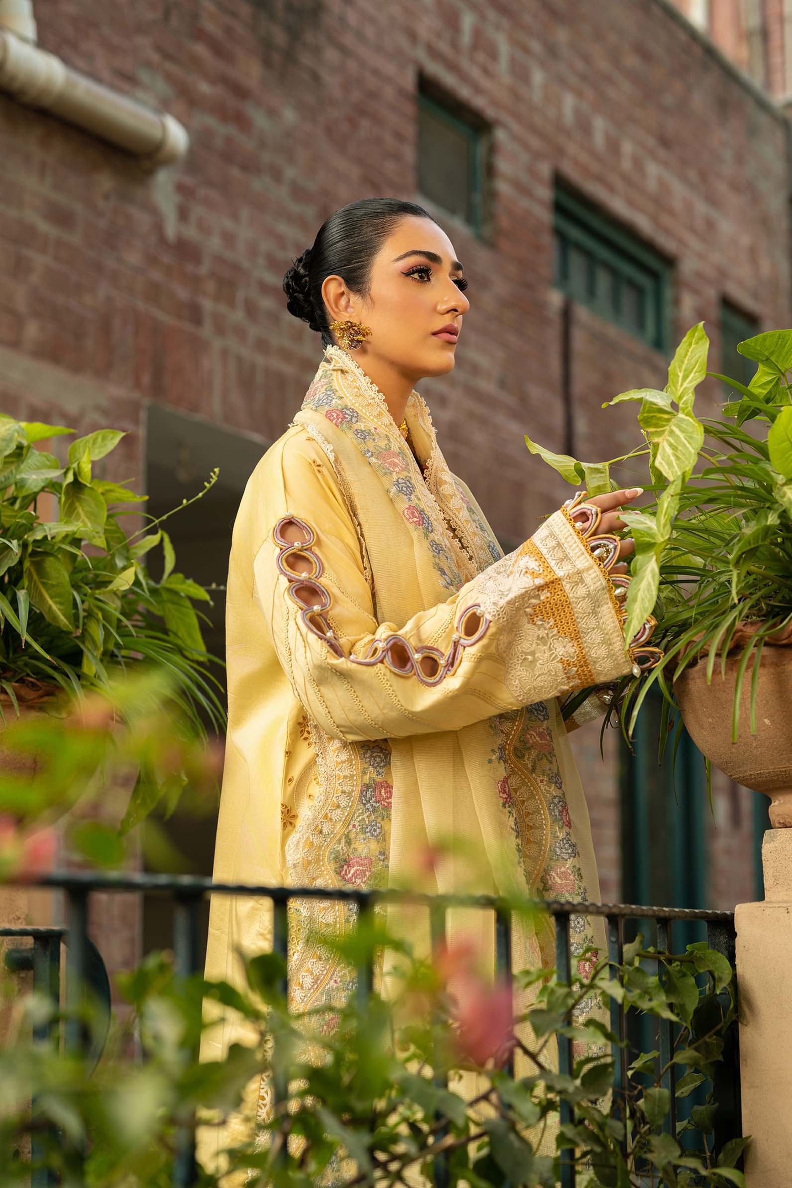 Maryam Hussain | Luxury Lawn 25 | Marjaan