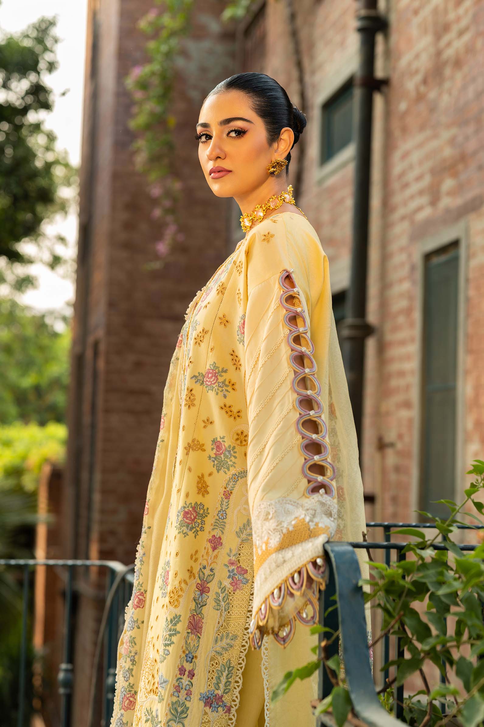 Maryam Hussain | Luxury Lawn 25 | Marjaan