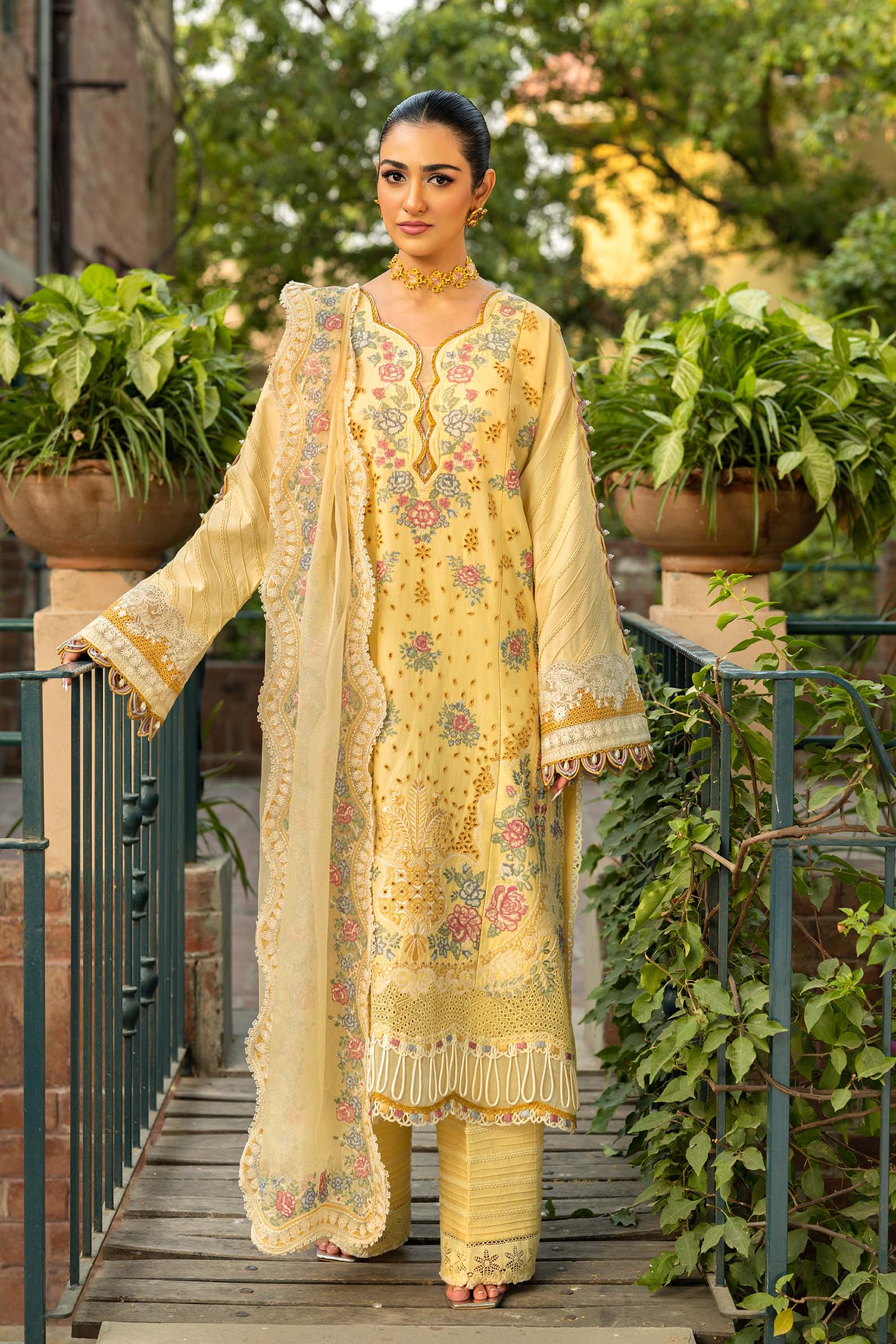 Maryam Hussain | Luxury Lawn 25 | Marjaan