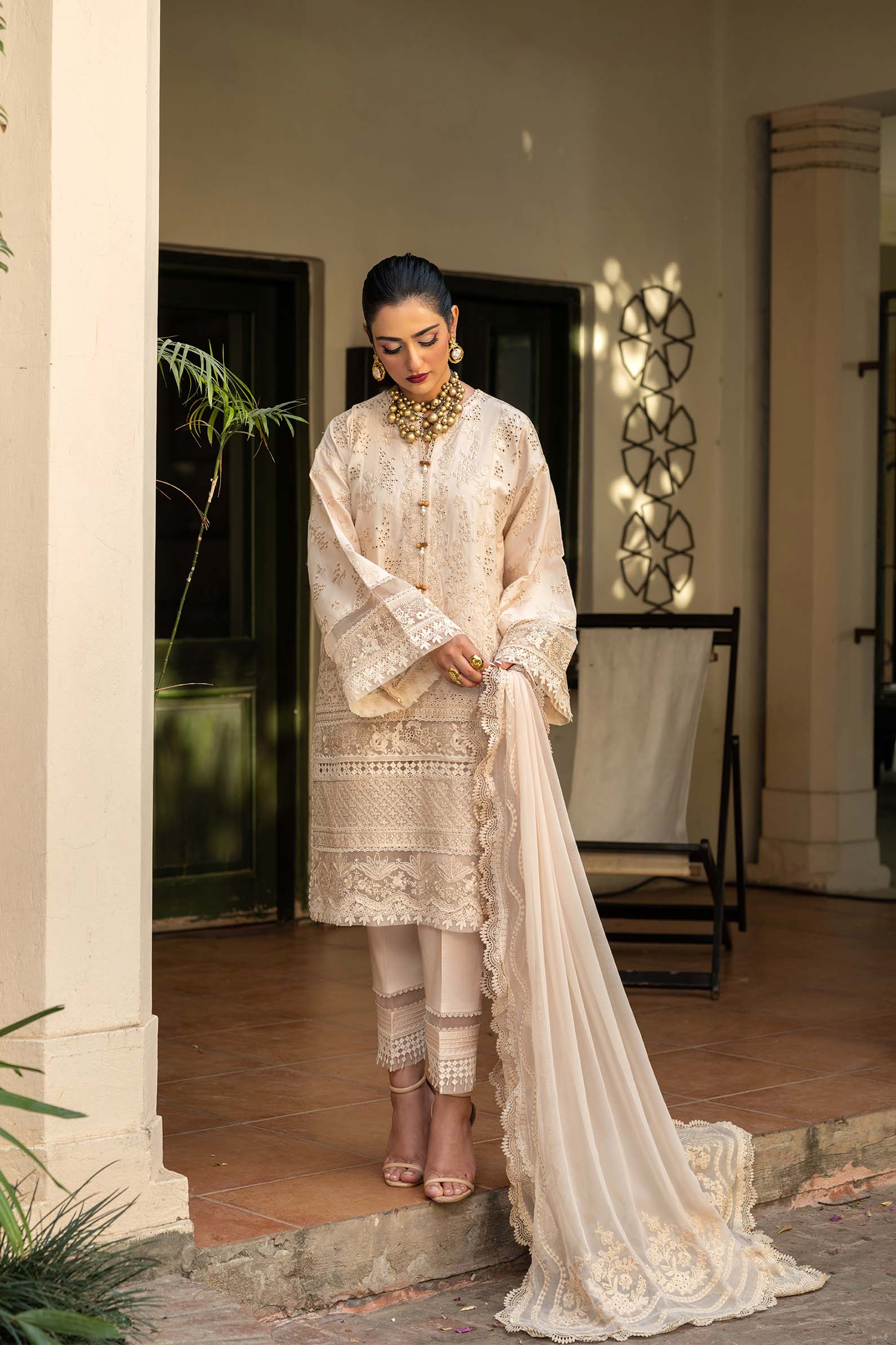 Maryam Hussain | Luxury Lawn 25 | Raya