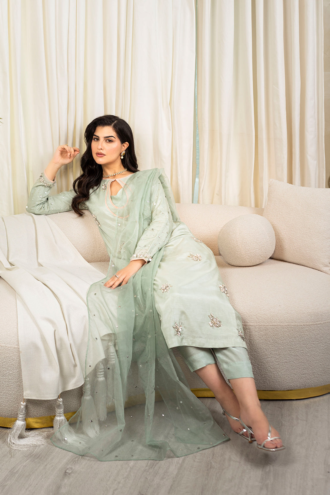 Leon | La Vei En Rose | Jasmine