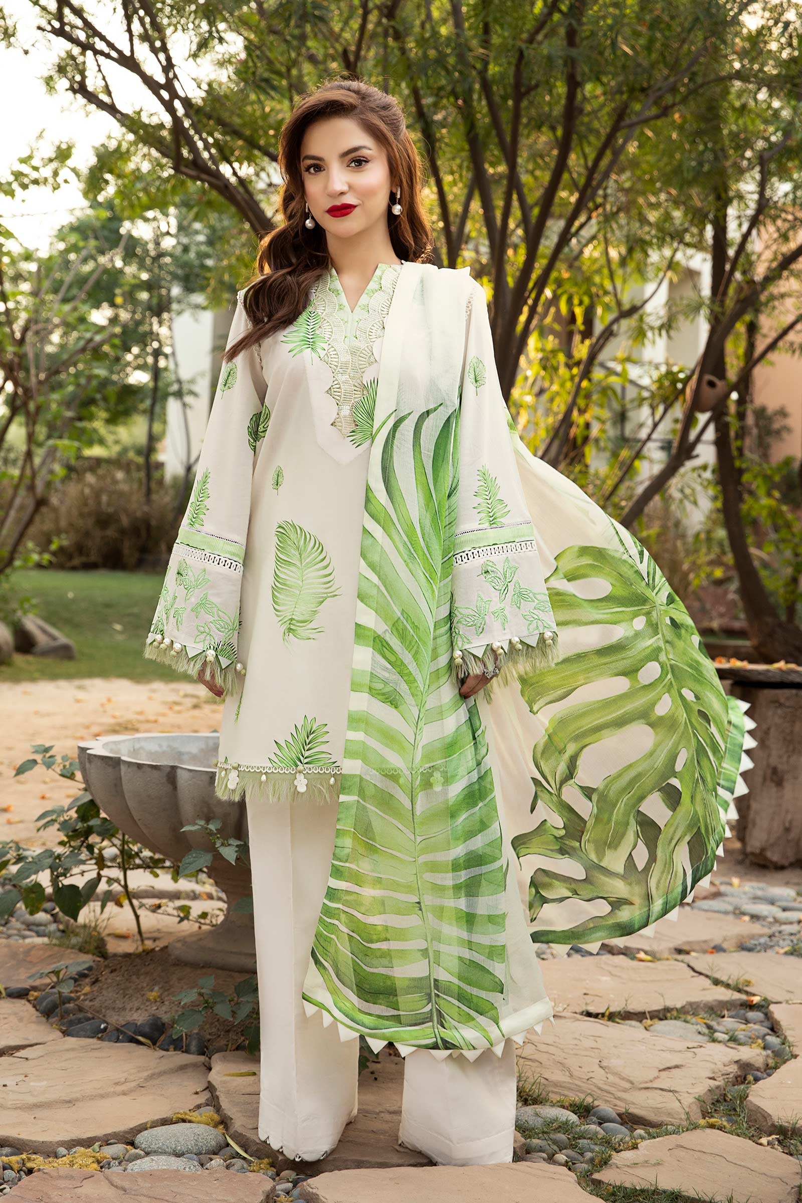 Maria B | Eid Basic Lawn | MB-CUS25-906B