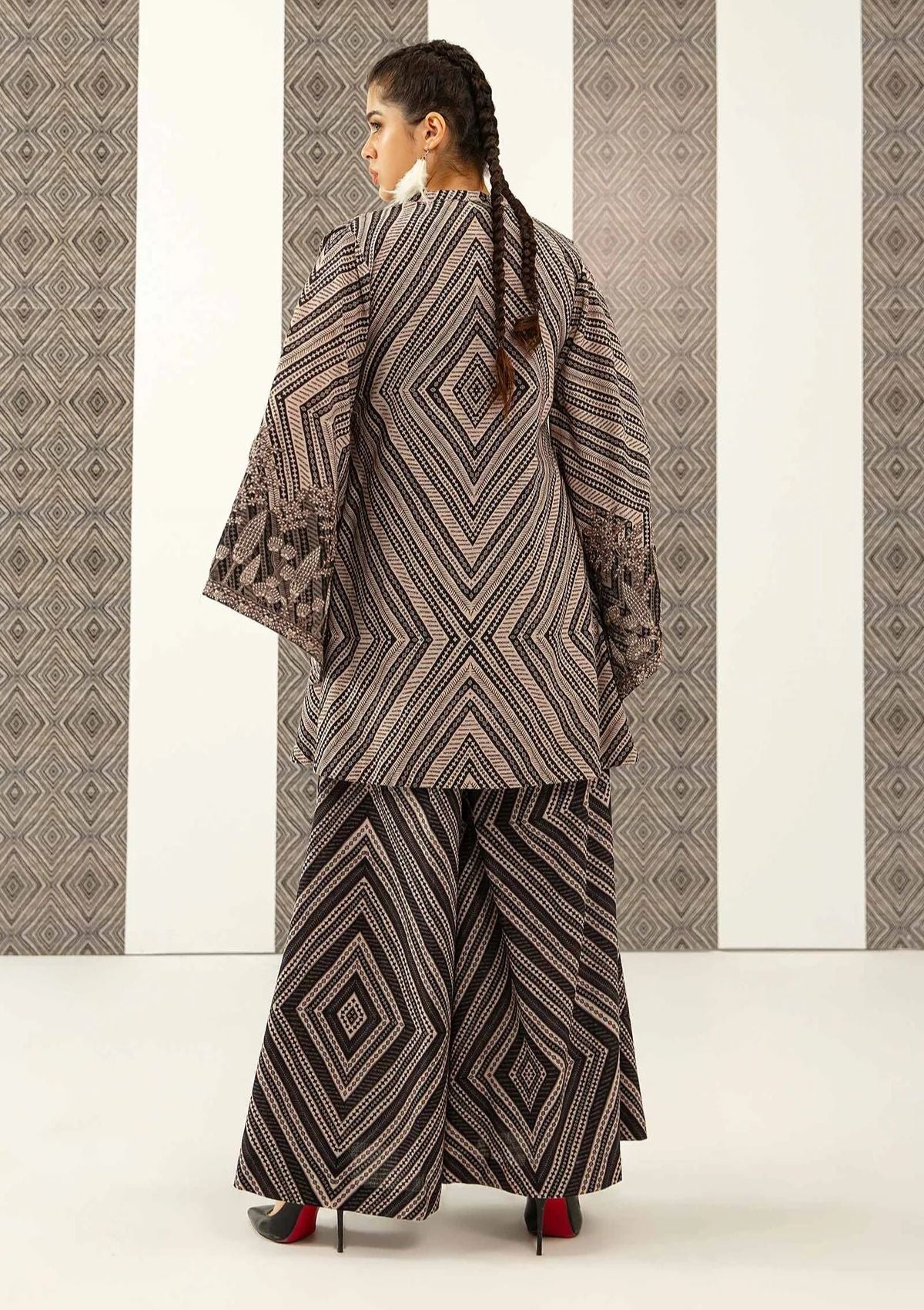 Winter Collection - M.Basics - Unstitched - MB#8A - Official M.Basics - Agha Fabrics UK