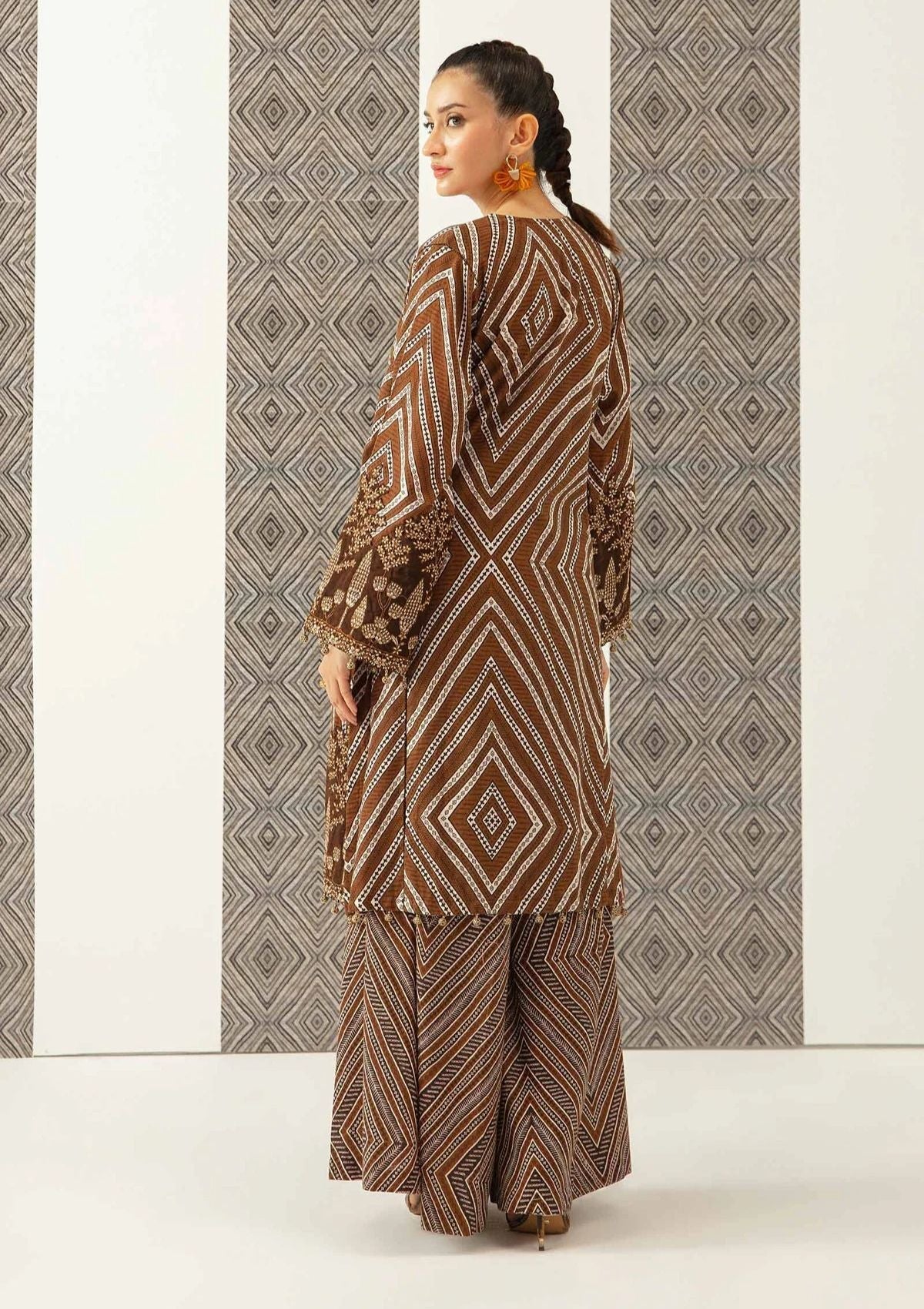 Winter Collection - M.Basics - Unstitched - MB#8B - Official M.Basics - Agha Fabrics UK