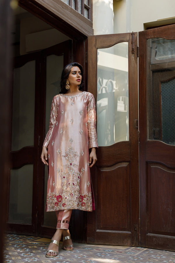 Wahajmkhan | Bahar Begum Formals | TISSUE PINK & MAGENTA SHAWL