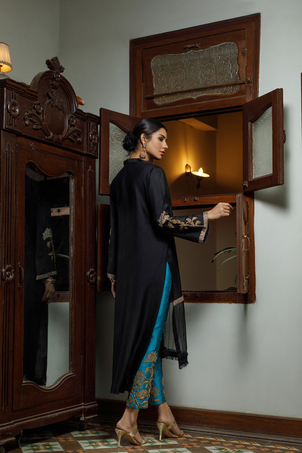 Wahajmkhan | Bahar Begum Formals | BLACK TURQUOISE BEGUM JORA