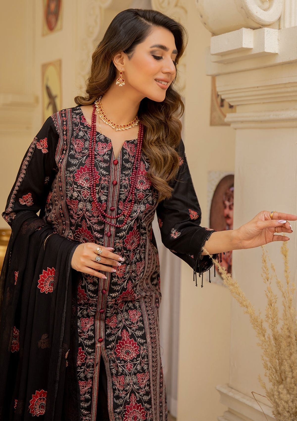 Lawn Collection - Mahnur - Mehr e Mah - MM#04 - Official Mahnur - Agha Fabrics UK