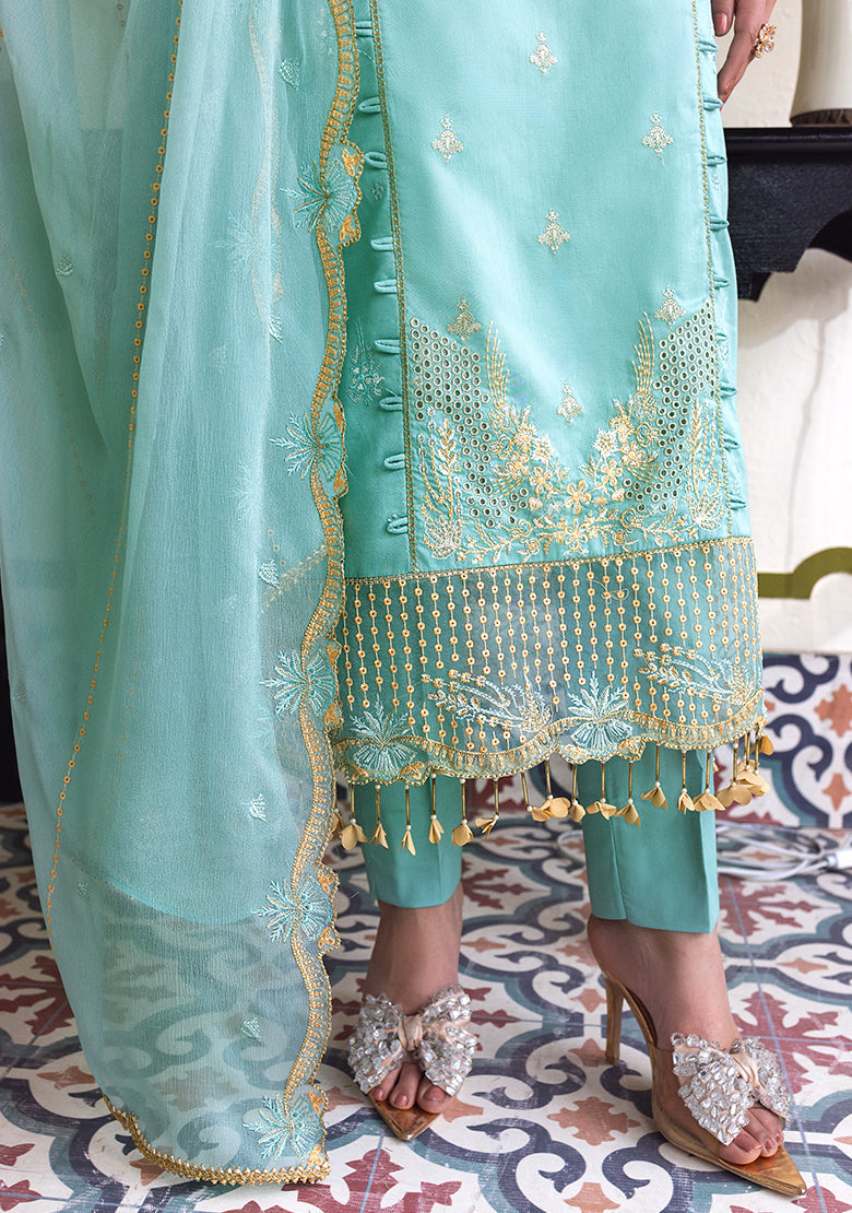 Lala | La Belle Luxe | Iris