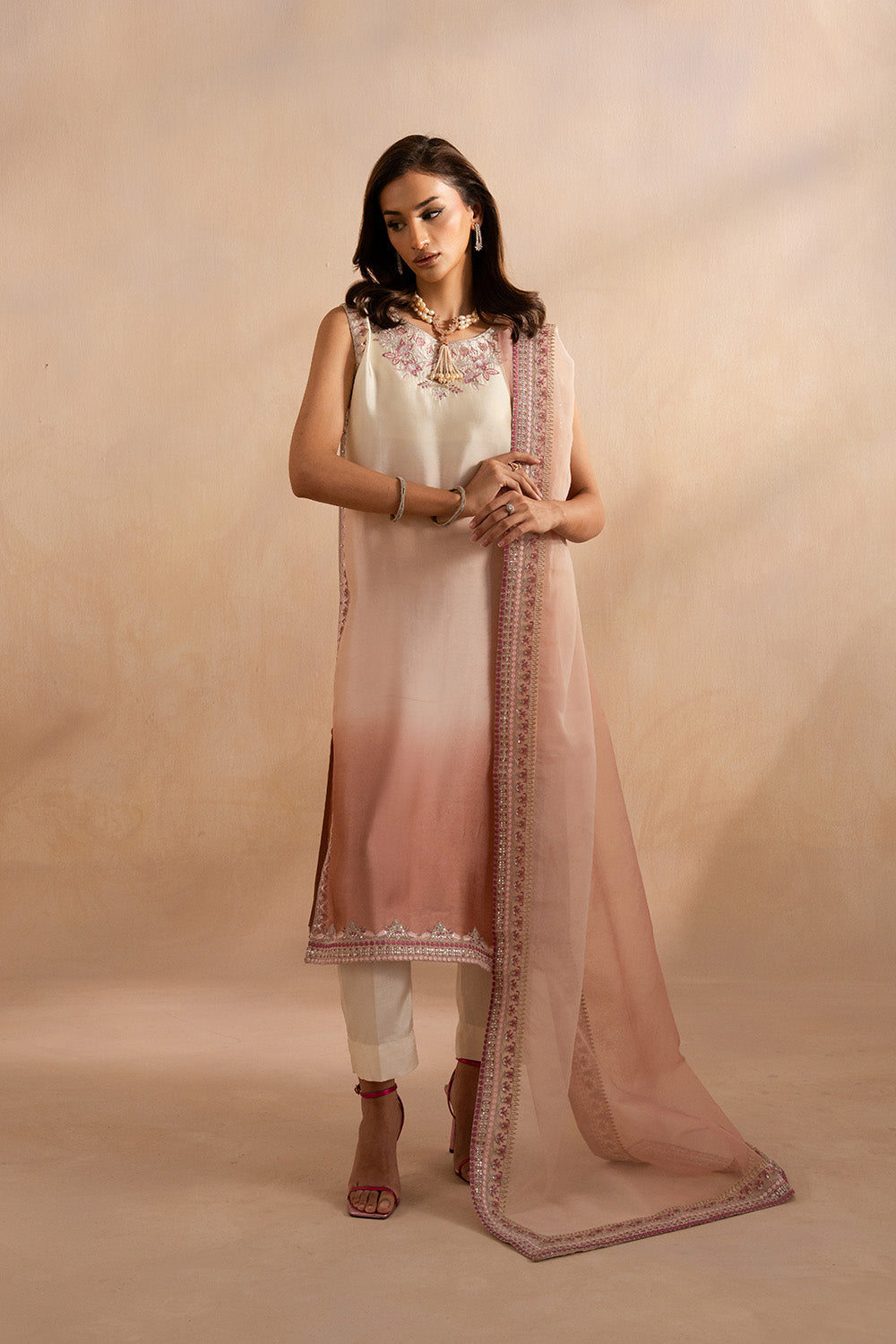 Maryum N Maria | Dhahab 25 | AURA - MS50261