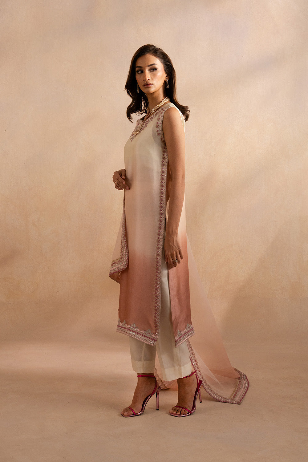 Maryum N Maria | Dhahab 25 | AURA - MS50261