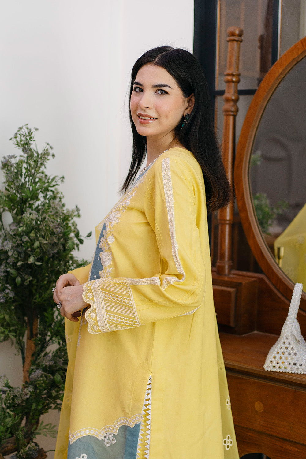 Maryum N Maria | Koel 25 | ROBYN - MS50285