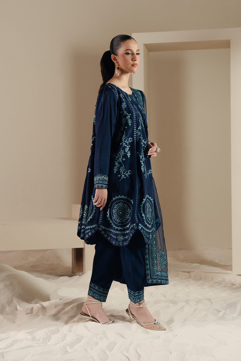 Maryum N Maria | Lyla Pret | VIE - MS50371