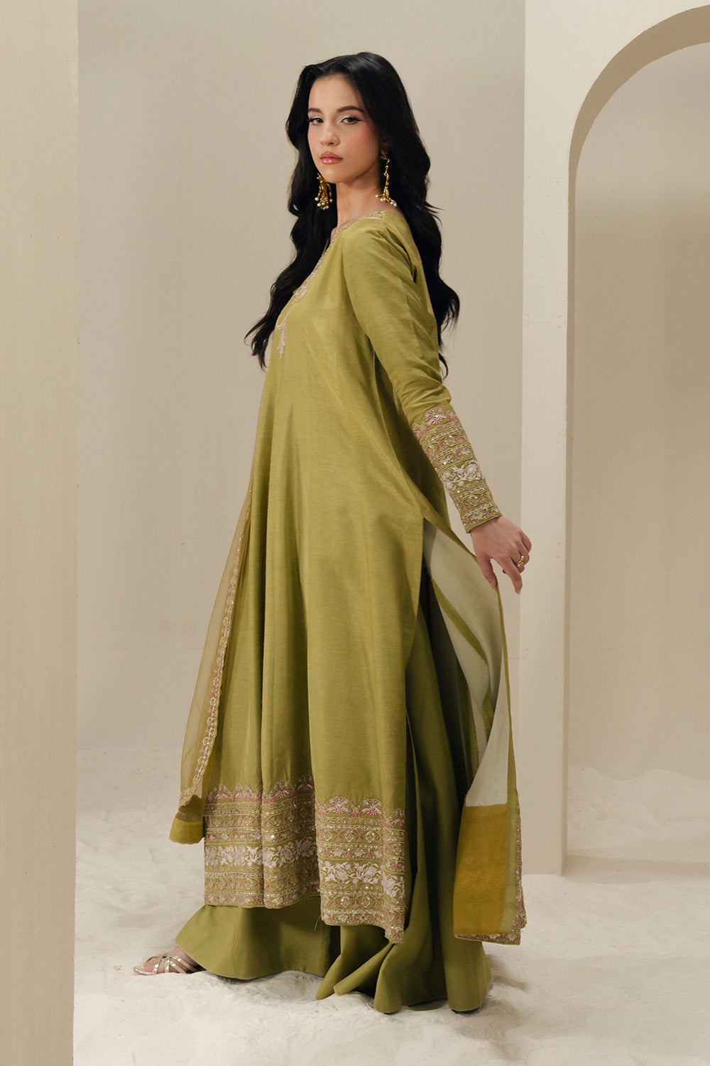 Maryum N Maria | Lyla Pret | VANYA - MS50378