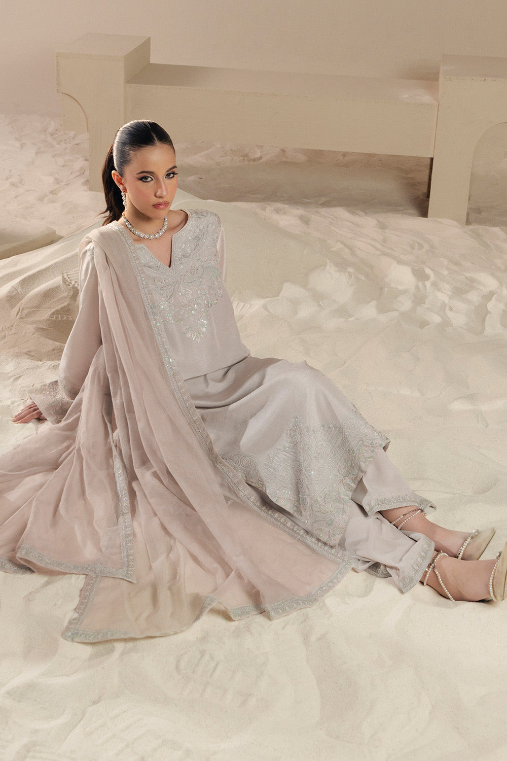 Maryum N Maria | Lyla Pret | VICI - MS50384