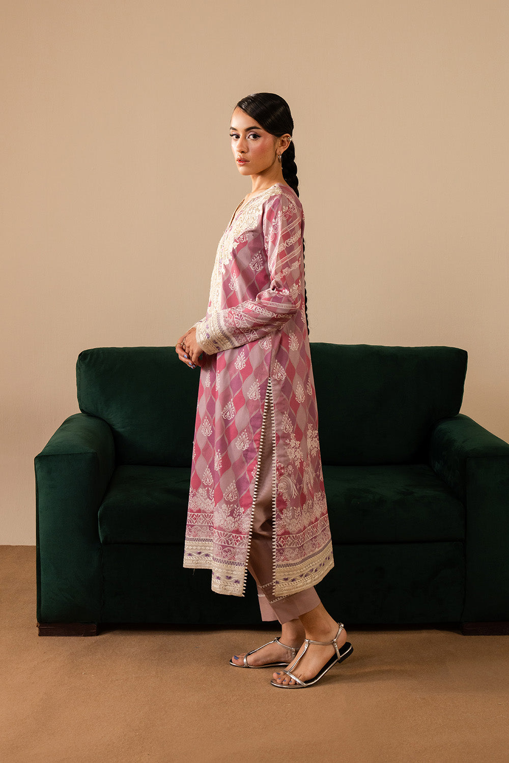 Maryum N Maria | Floren Lawn | LUNA