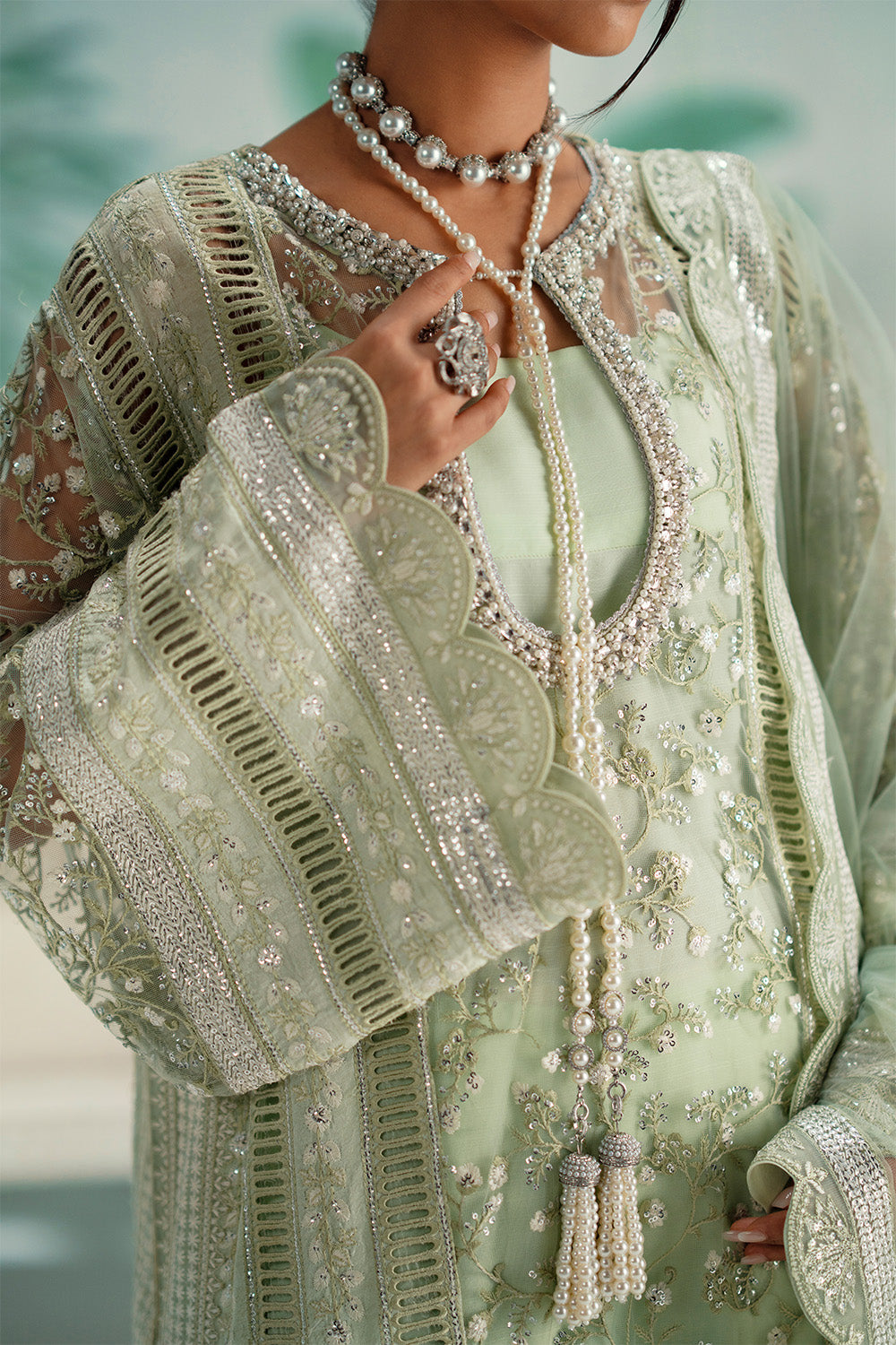 Maryum N Maria | Mushal Formals | CAMÃÂÃÂLIA - MSU5544