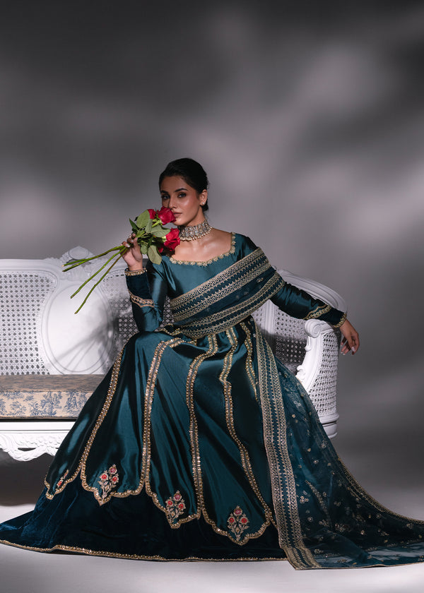 Mehak Yaqoob | Enchante The Luxe Edit | Zircone