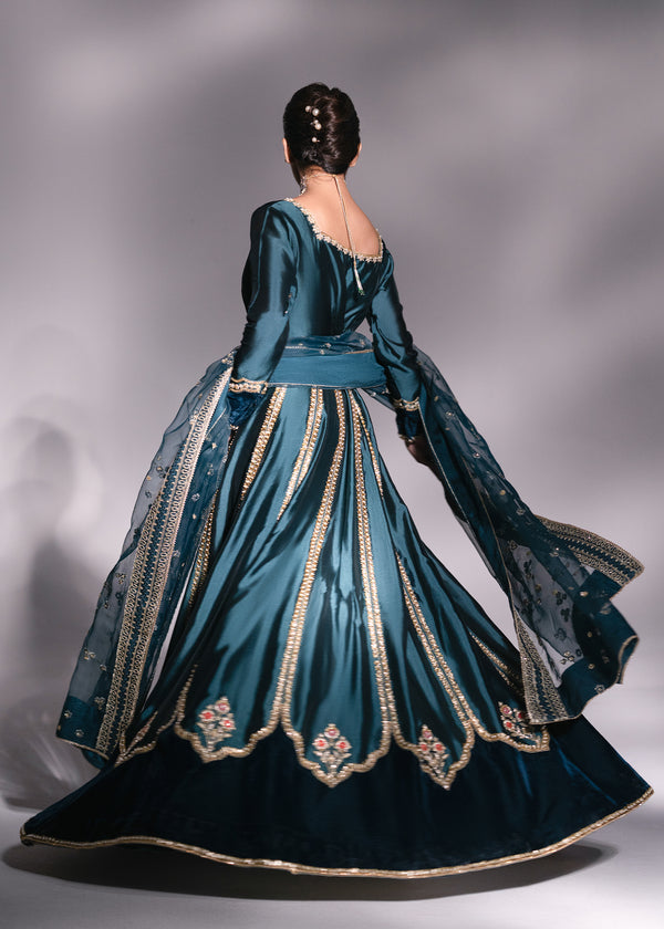 Mehak Yaqoob | Enchante The Luxe Edit | Zircone