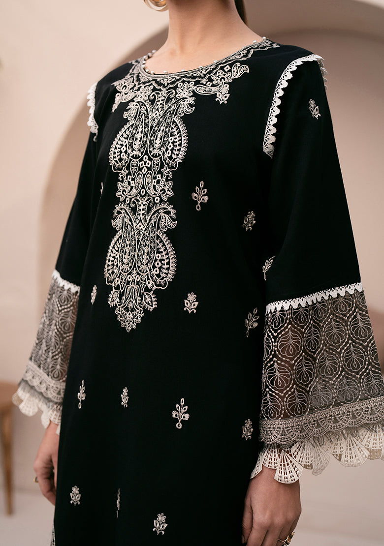 Lala | Veranda Swiss Lawn | Inaya