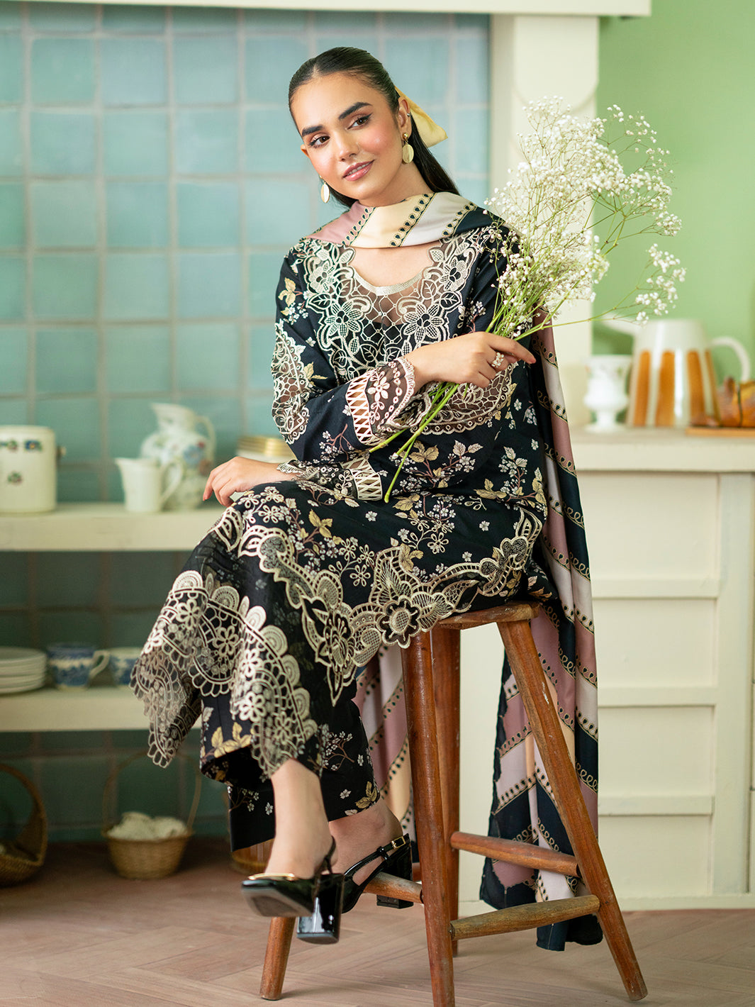 Mahnur | Leila Winter 24 | Giselle