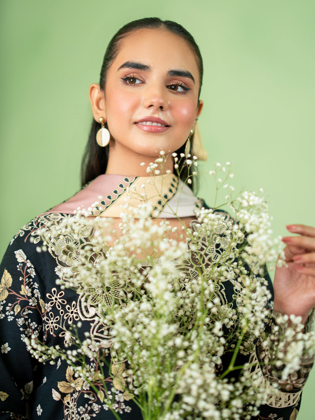 Mahnur | Leila Winter 24 | Giselle