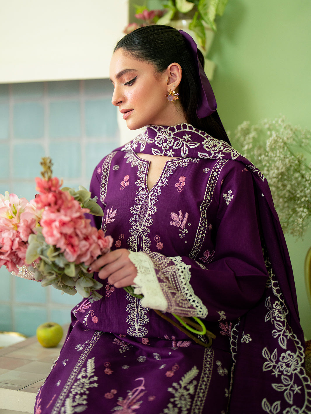 Mahnur | Leila Winter 24 | Rhea