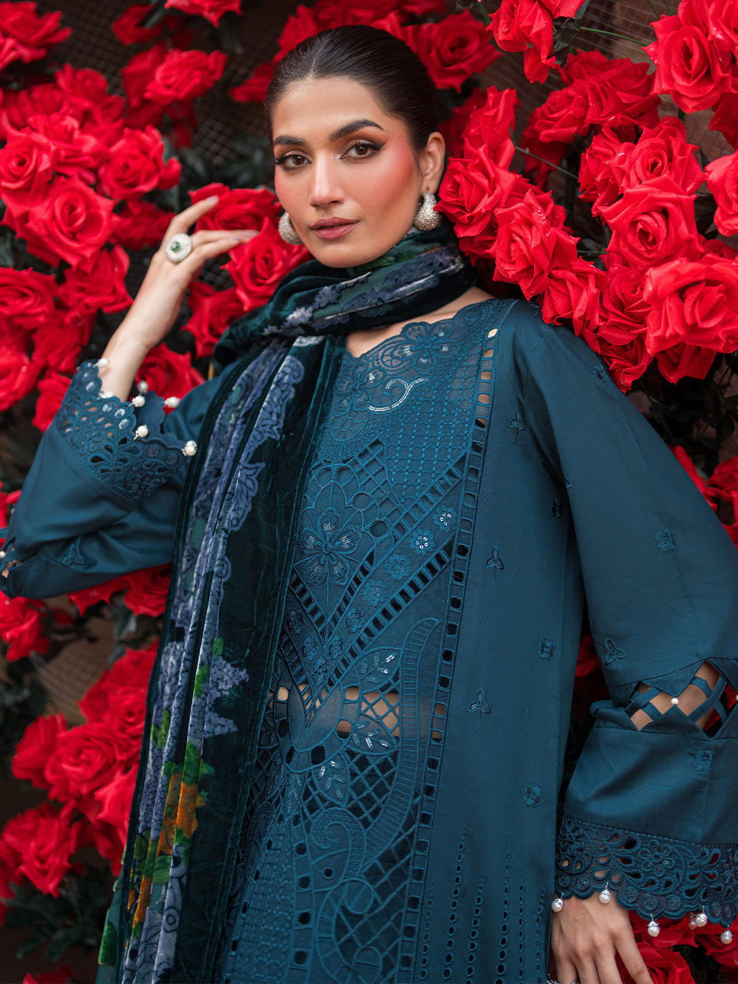 Mahnur | Nazakat Luxury Winter | AVEN - Official Mahnur - Agha Fabrics UK