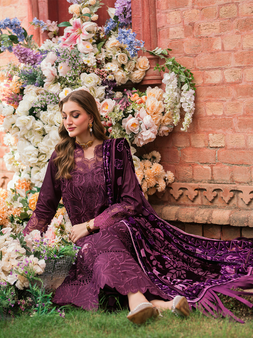 Mahnur | Nazakat Luxury Winter | ZARAE - Official Mahnur - Agha Fabrics UK