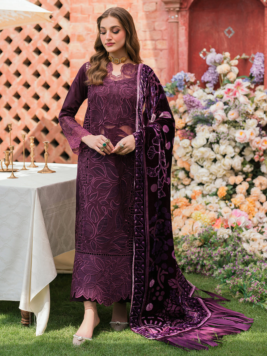 Mahnur | Nazakat Luxury Winter | ZARAE - Official Mahnur - Agha Fabrics UK