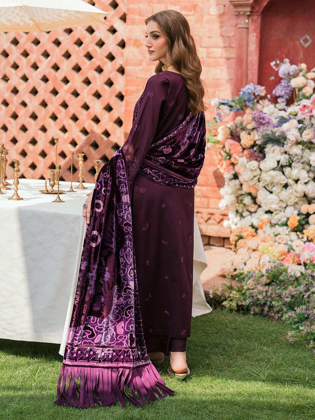 Mahnur | Nazakat Luxury Winter | ZARAE - Official Mahnur - Agha Fabrics UK