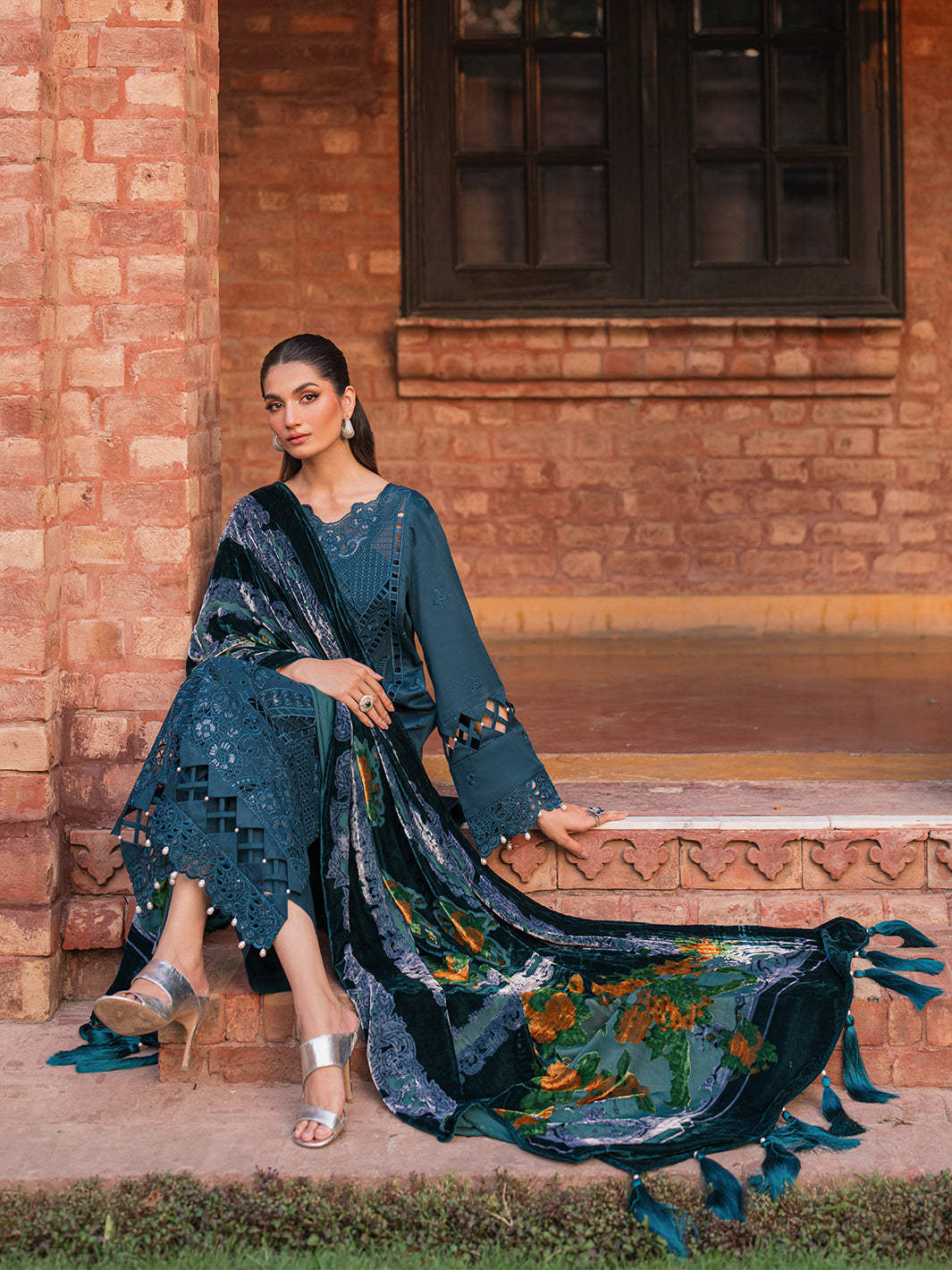 Mahnur | Nazakat Luxury Winter | AVEN - Official Mahnur - Agha Fabrics UK