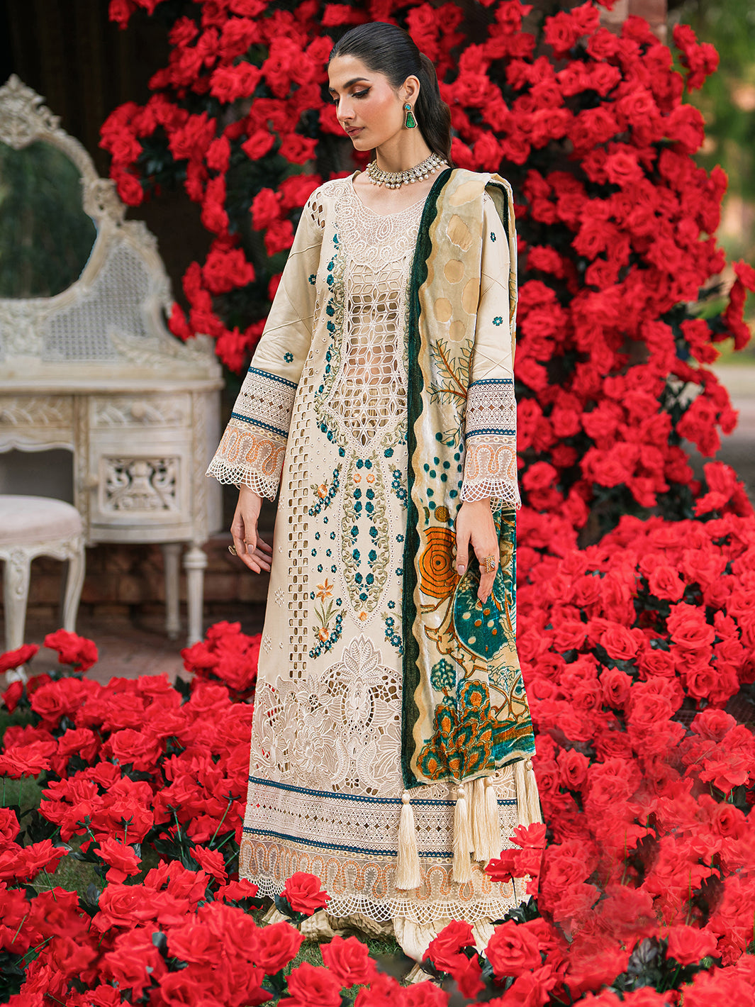 Mahnur | Nazakat Luxury Winter | ZEYA - Official Mahnur - Agha Fabrics UK