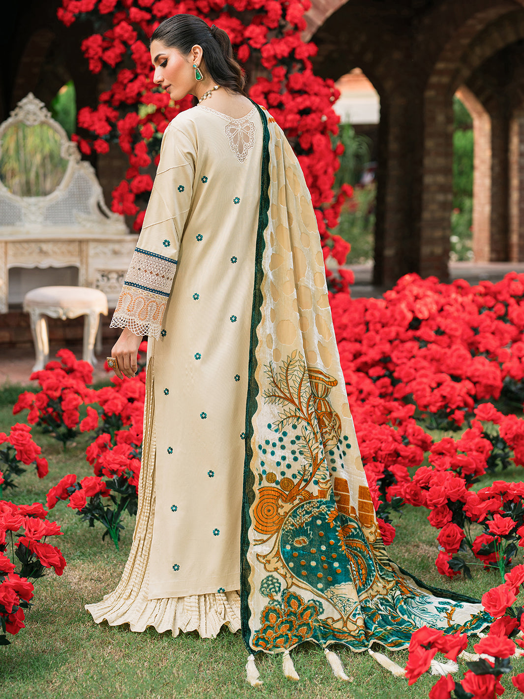Mahnur | Nazakat Luxury Winter | ZEYA - Official Mahnur - Agha Fabrics UK