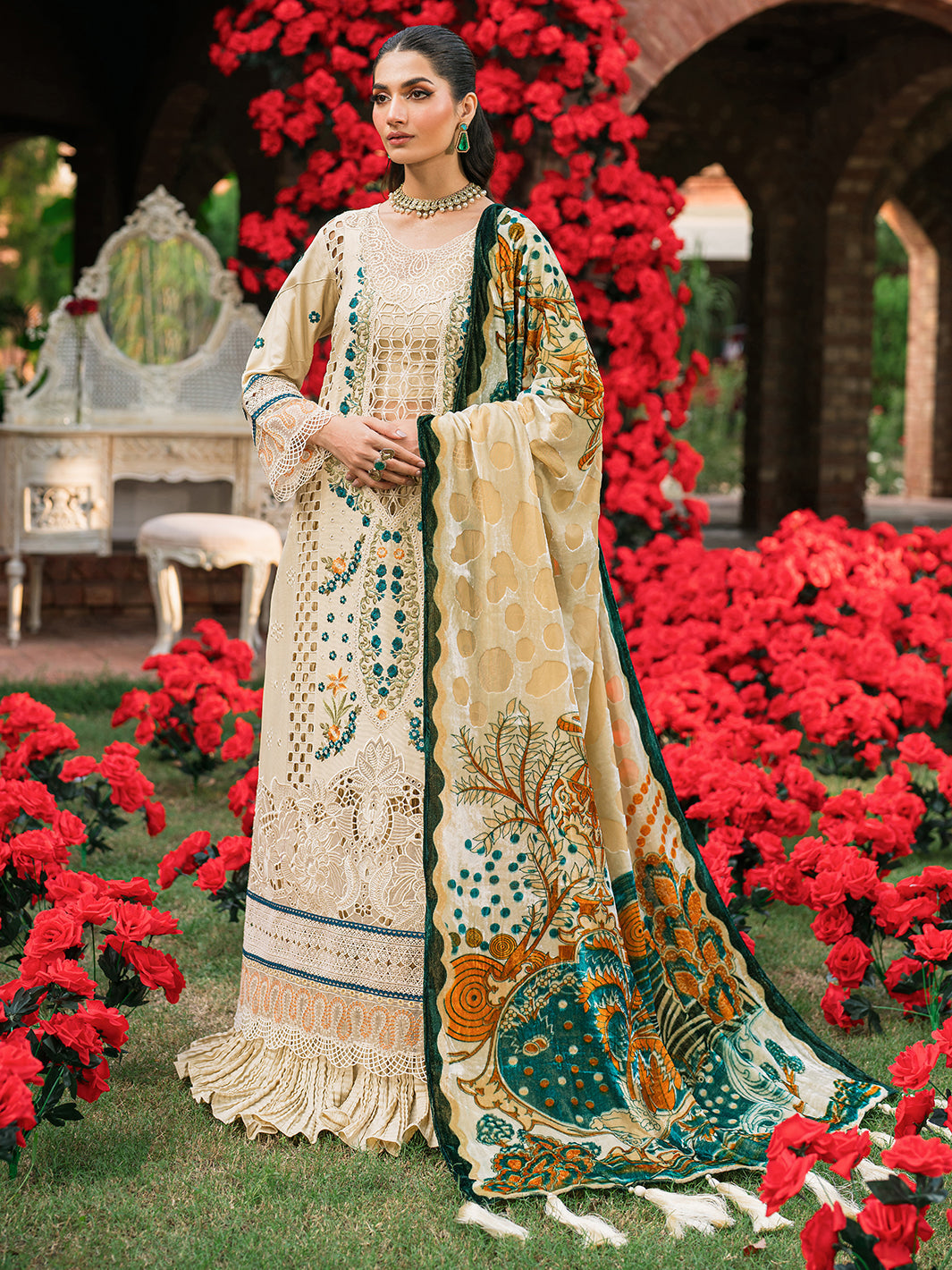 Mahnur | Nazakat Luxury Winter | ZEYA - Official Mahnur - Agha Fabrics UK