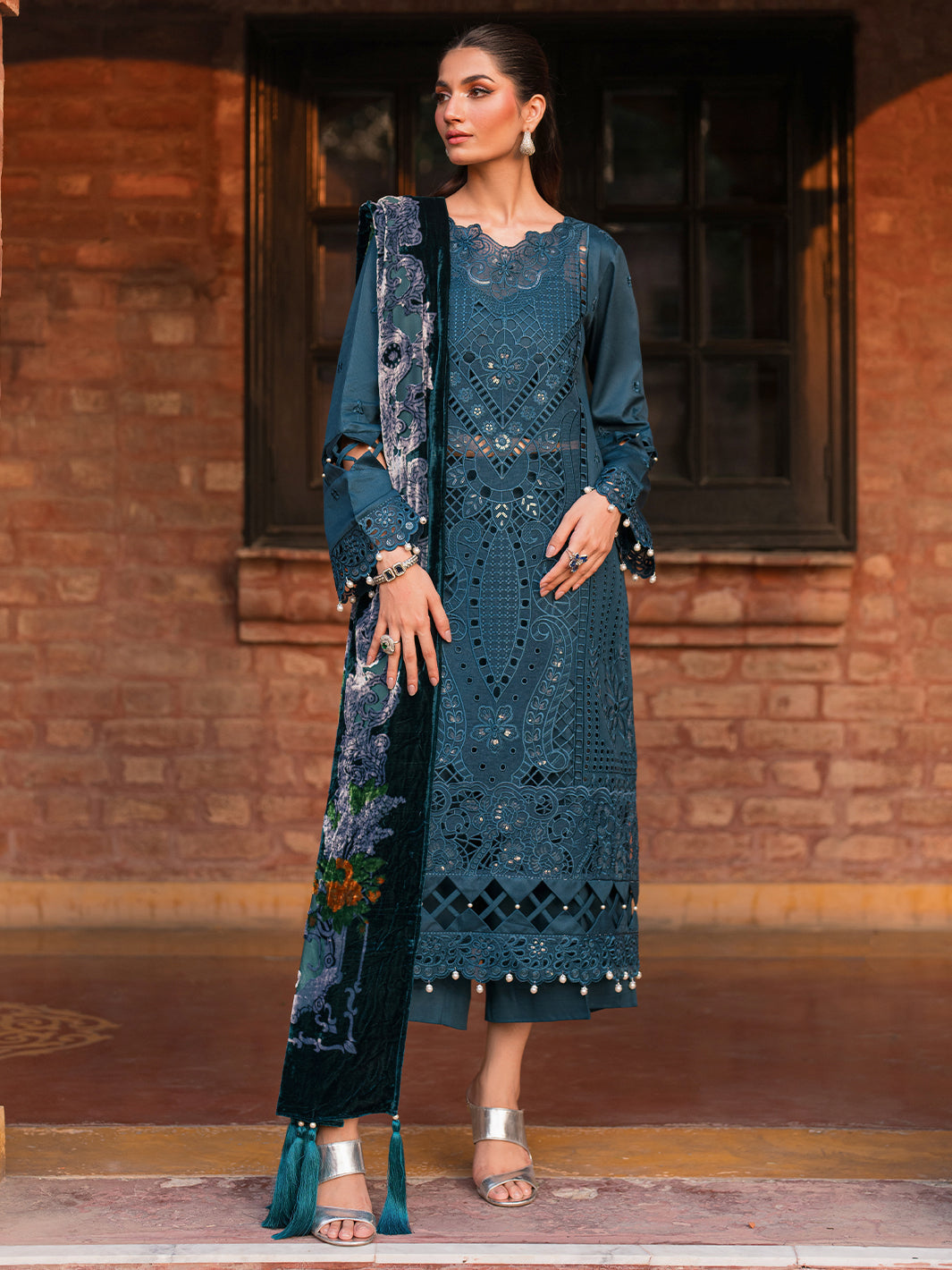 Mahnur | Nazakat Luxury Winter | AVEN - Official Mahnur - Agha Fabrics UK