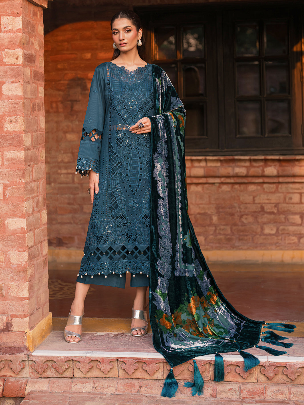 Mahnur | Nazakat Luxury Winter | AVEN - Official Mahnur - Agha Fabrics UK