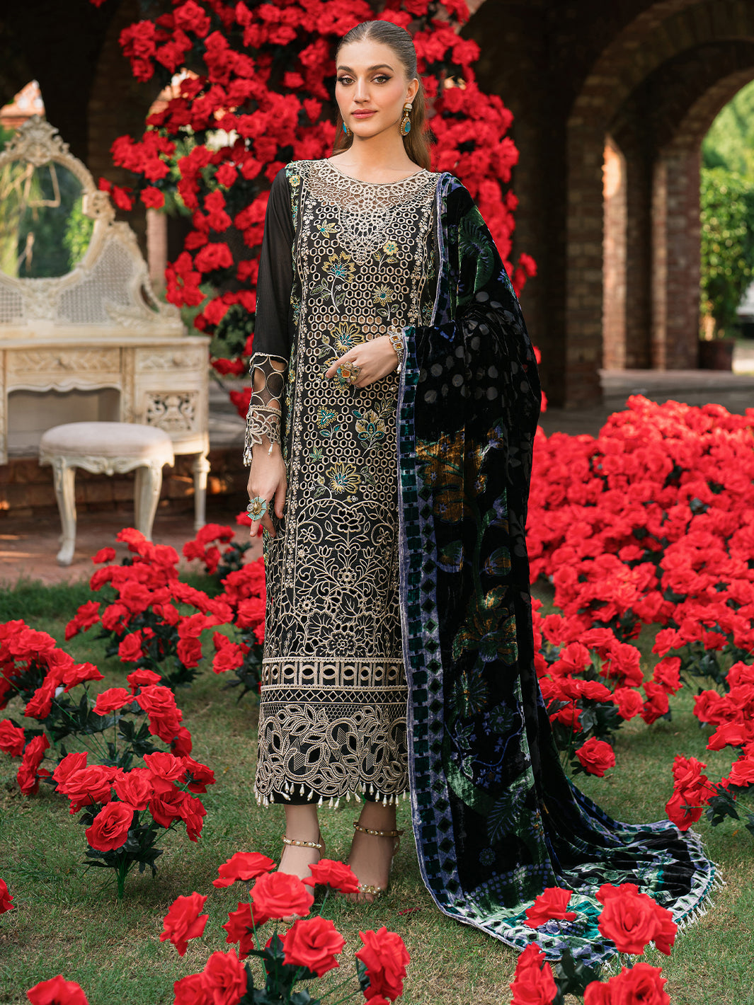 Mahnur | Nazakat Luxury Winter | NYRA - Official Mahnur - Agha Fabrics UK